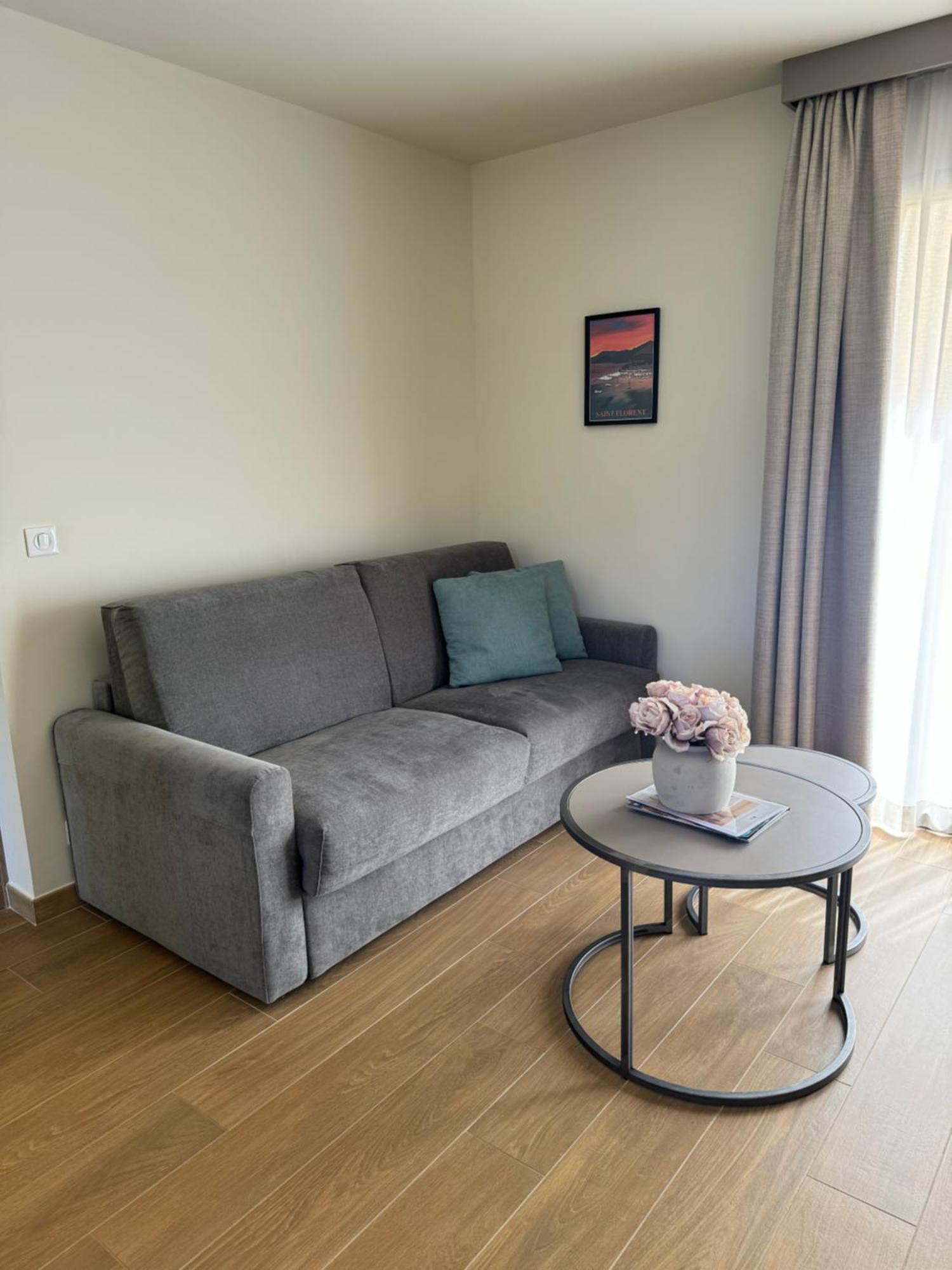 Residence Catalina แซ็งต์-โฟลร็องต์ ภายนอก รูปภาพ