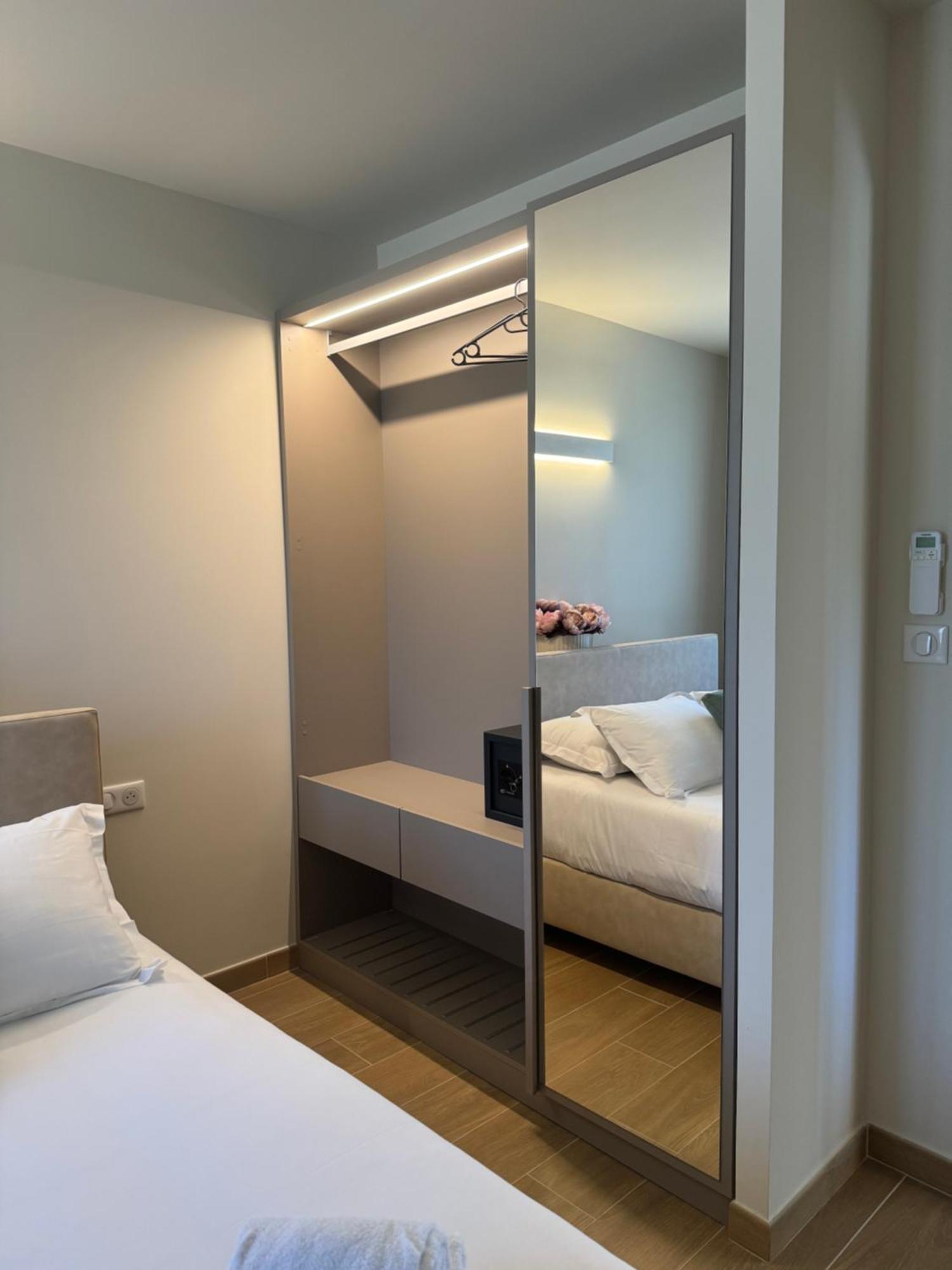 Residence Catalina แซ็งต์-โฟลร็องต์ ภายนอก รูปภาพ