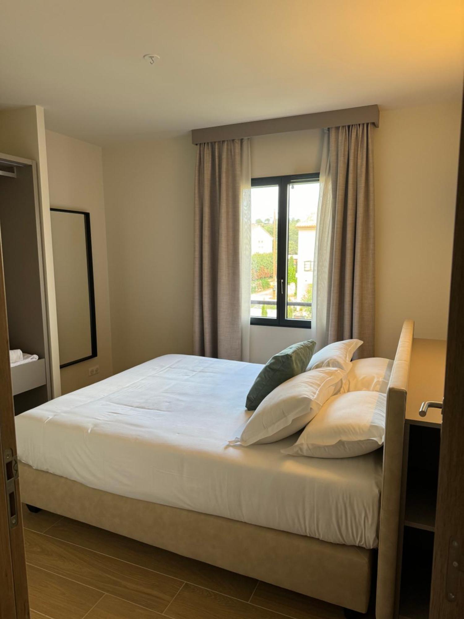 Residence Catalina แซ็งต์-โฟลร็องต์ ภายนอก รูปภาพ