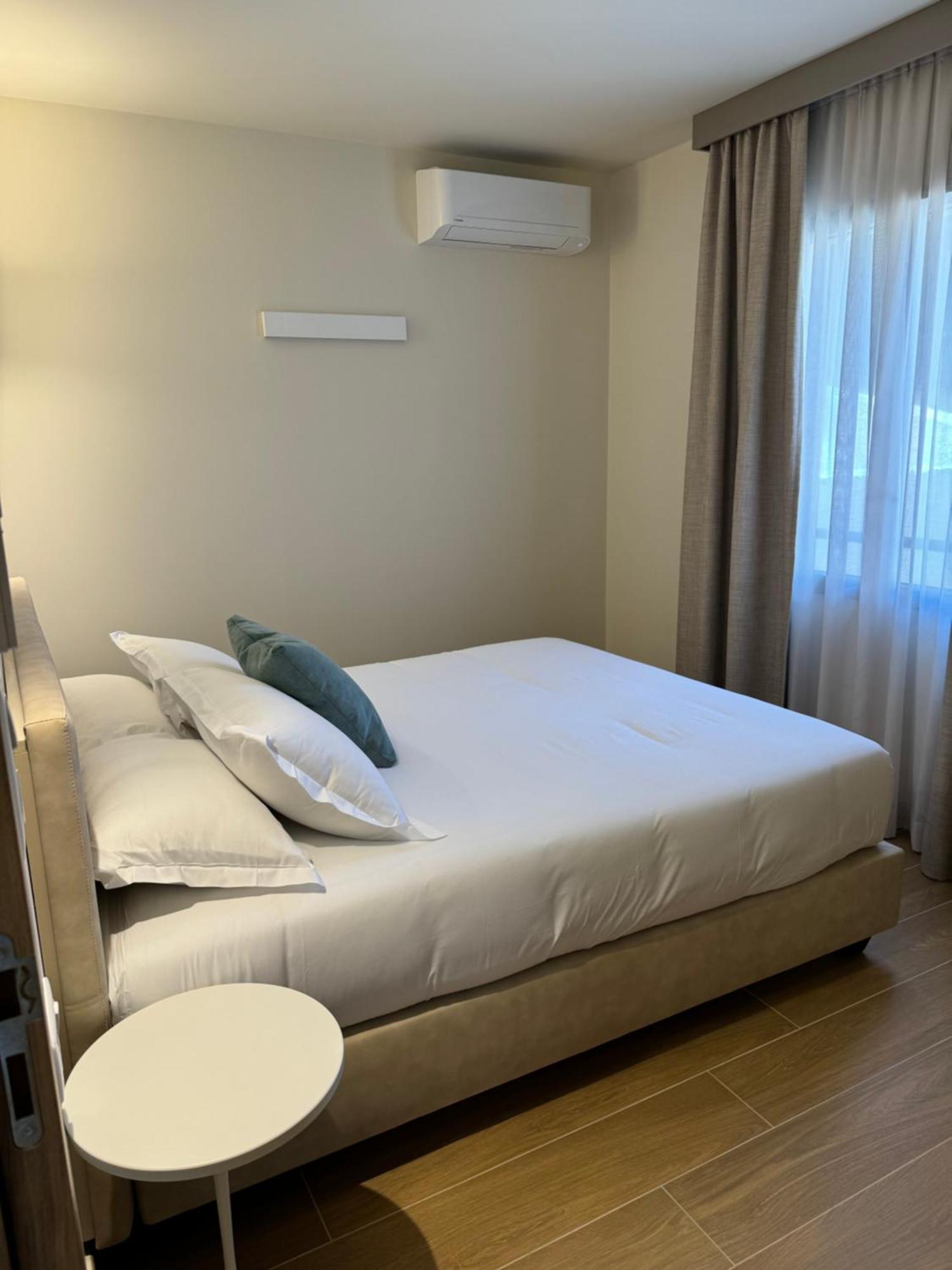 Residence Catalina แซ็งต์-โฟลร็องต์ ภายนอก รูปภาพ